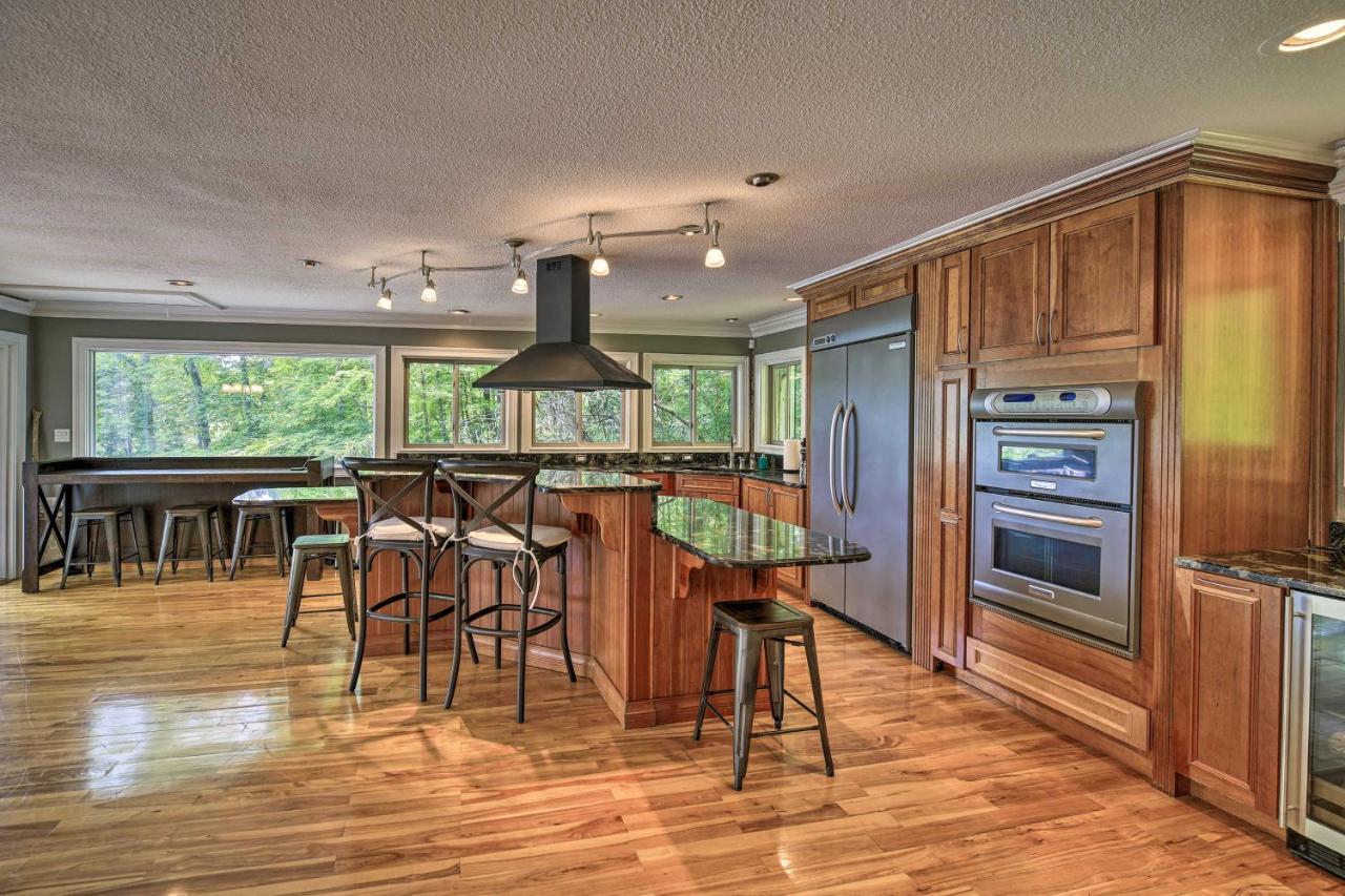 Inviting Family Abode With Dock On Norris Lake! Caryville Exteriör bild